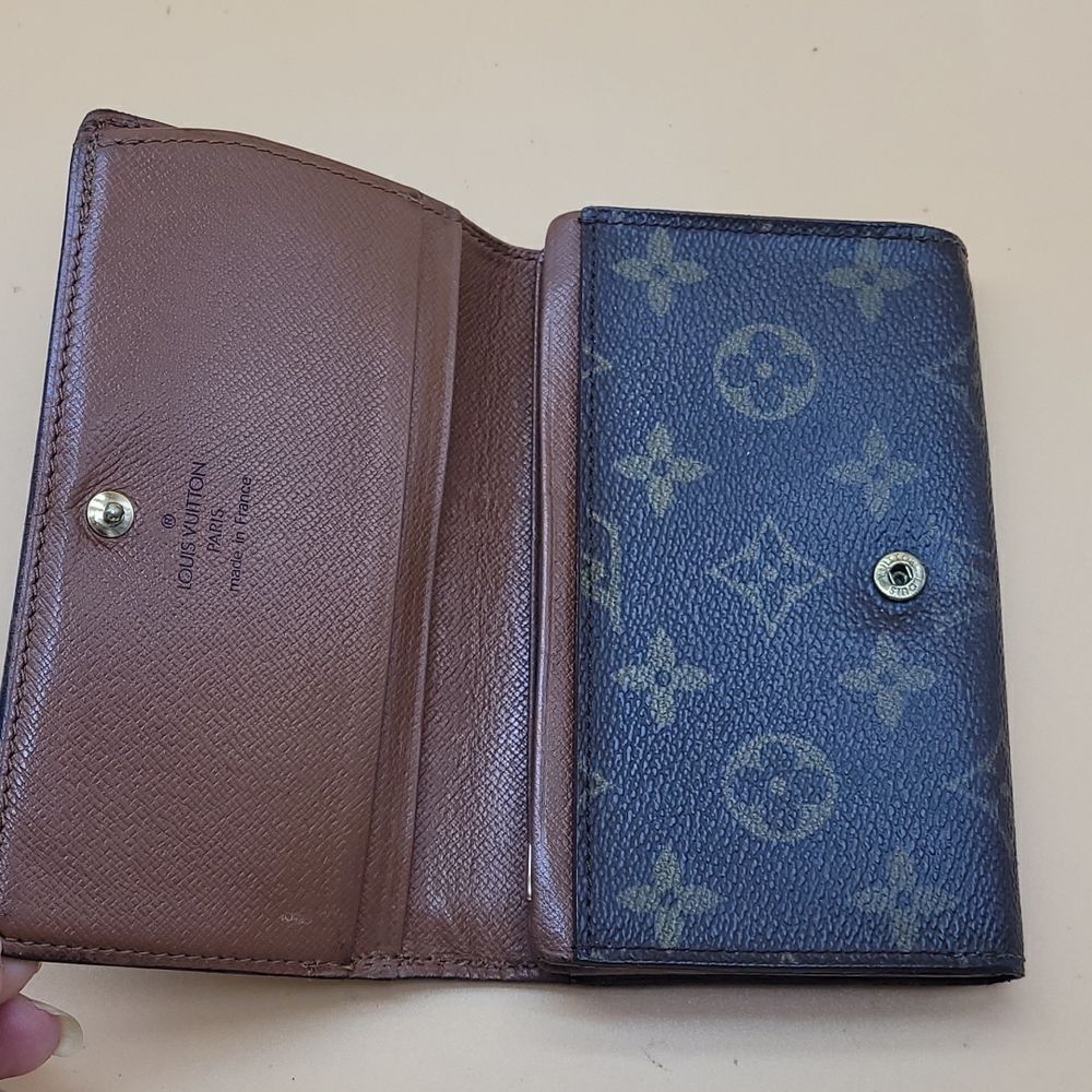 Authentic Louis Vuitton Monogram Wallet - Picture 4 of 11